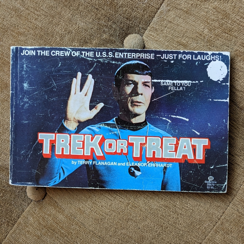 Trek or Treat: hilarious Star Trek photo caption book